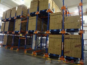 陜西大倉貨架廠 專業(yè)批發(fā)穿梭式與重型倉儲貨架，助力西安及陜西貨物進出口高效流轉(zhuǎn)